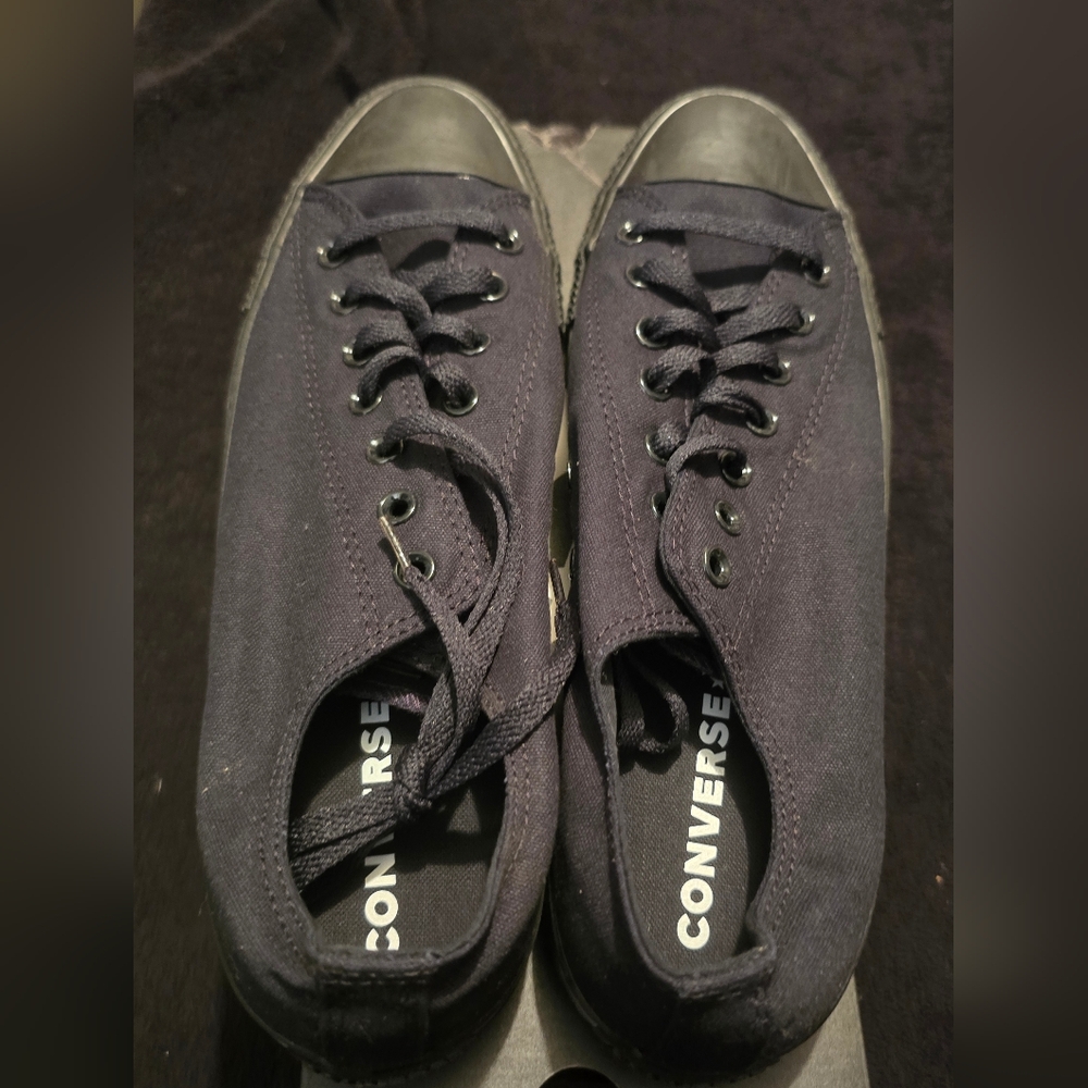 Converse Black Sneakers Classic Low-Top Design